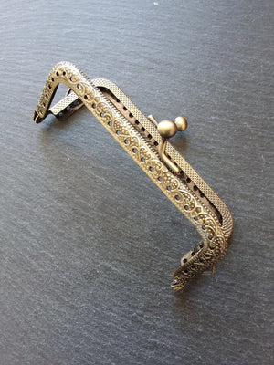 Antique Bronze 10.7cm Patterned Purse or Bag Frame Metal Kiss Clasp Rectangle - ContentedCatz