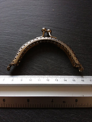 Plain Bright Silver 9cm Metal Arch Frame Kiss Clasp For Purse Bag (3 4/8 inch) - ContentedCatz