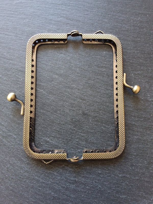 Antique Bronze 10.7cm Patterned Purse or Bag Frame Metal Kiss Clasp Rectangle - ContentedCatz