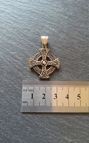 Celtic Knot Cross Round Pendant Stainless Steel 31x27x4mm - ContentedCatz