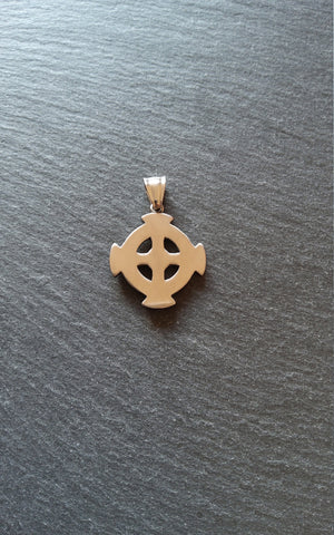 Celtic Knot Cross Round Pendant Stainless Steel 31x27x4mm - ContentedCatz