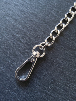 Alloy Chain Bag Strap with Lobster Clasps. Silver Tone. 47 inches (120cm) Long. 8.3mm Wide