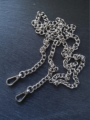 Alloy Chain Bag Strap with Lobster Clasps. Silver Tone. 47 inches (120cm) Long. 8.3mm Wide