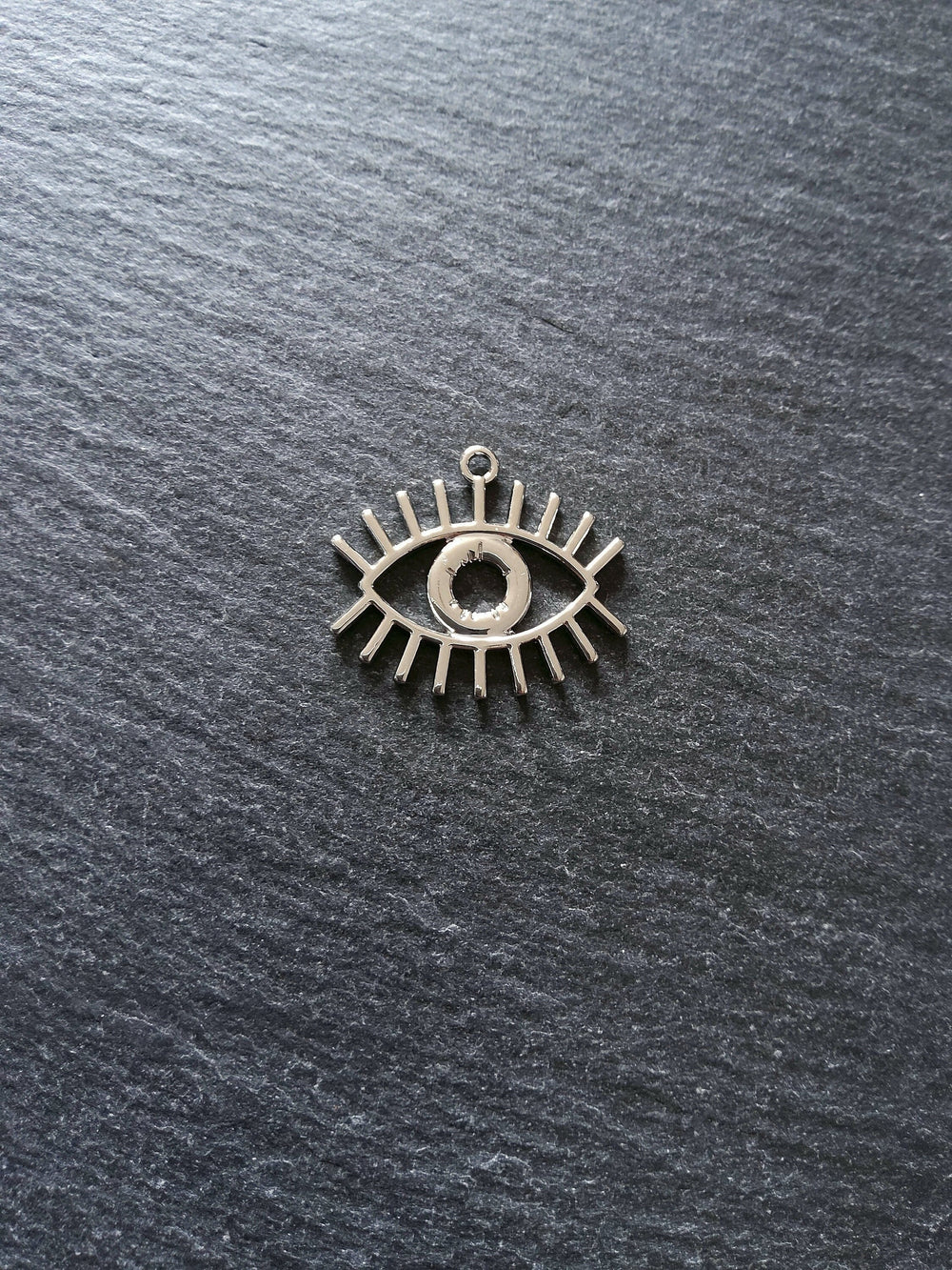 4 or 20 Eye Pendants Antique Silver Tone 26x22mm