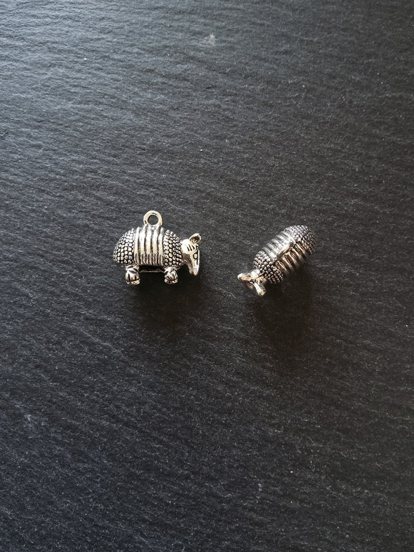2 or 10 Armadillo Charms 3D & Antique Silver Tone Metal Alloy 19x17x8mm - ContentedCatz