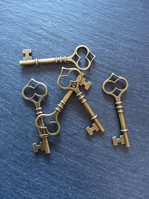 4 or 20 Antique Bronze Key Pendants Large 60x21x4mm