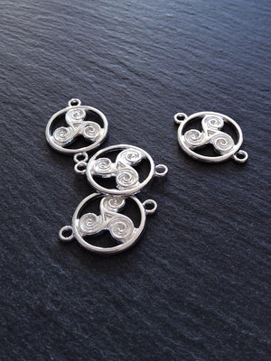 6 or 30 Triple Spiral Triskelion Celtic Connector Charms Bright Silver Plated Round 28x20mm