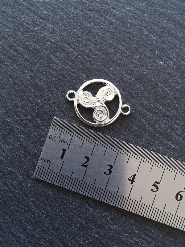 6 or 30 Triple Spiral Triskelion Celtic Connector Charms Bright Silver Plated Round 28x20mm