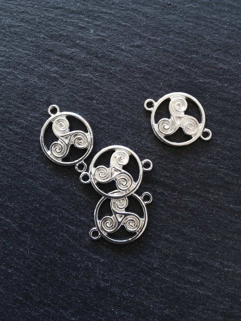 6 or 30 Triple Spiral Triskelion Celtic Connector Charms Bright Silver Plated Round 28x20mm