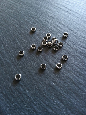 10 or 50 Stainless Steel 5mm Solid Round Closed Ring Spacer Beads 5x2mm. Hole: 3.2mm