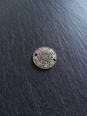 6 or 30 Antique Silver Tone 19mm Flower Mandala Round Disc Connector Charms