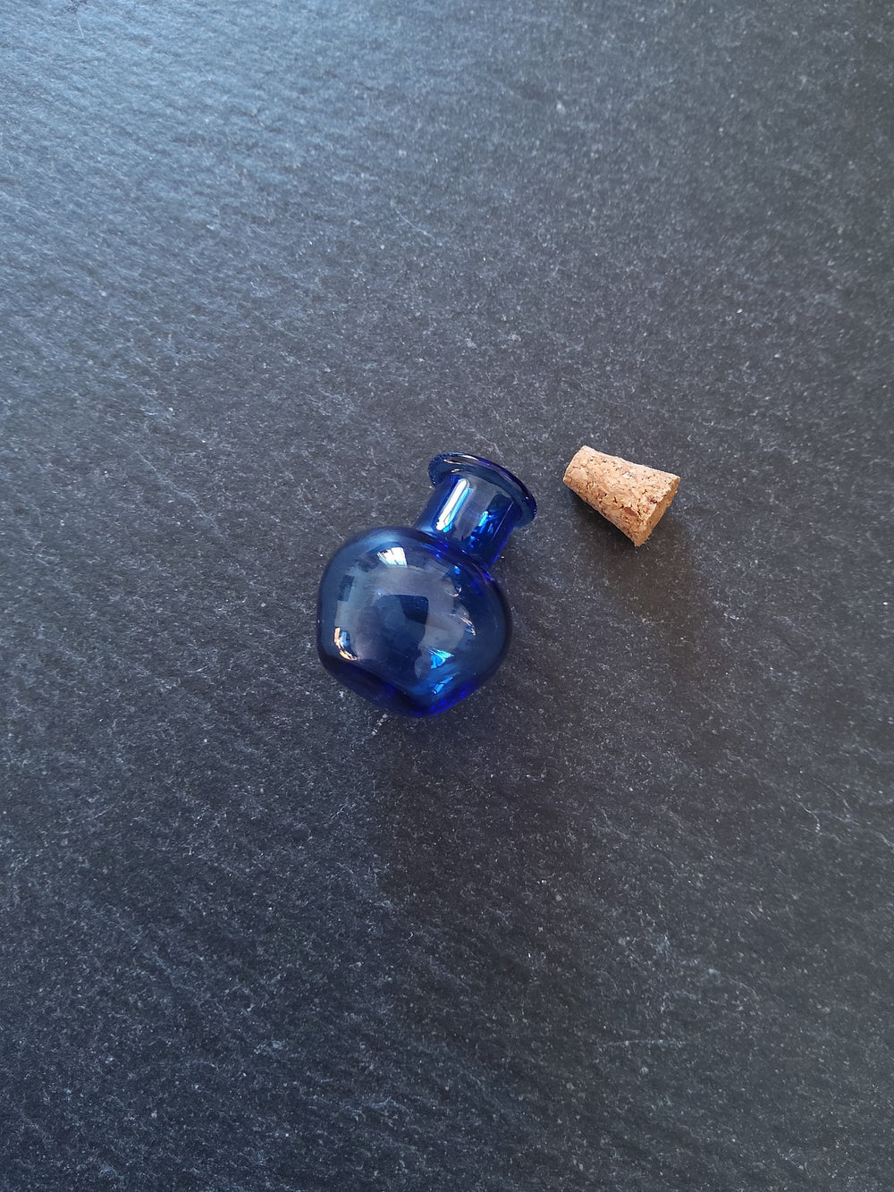 2 or 10 Little Glass Bottles Cobalt Blue with Cork Stopper Size 18x23mm