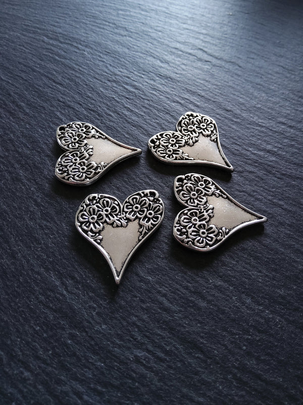 4 or 20 Heart Pendants with Flowers Double Sided Antique Silver Tone Alloy 28x26mm - ContentedCatz