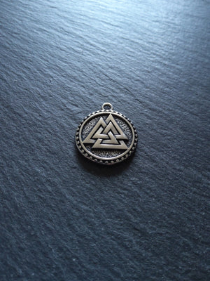 Round Norse Valknut Symbol Pendant Odin's Knot Stainless Steel 25x21x3mm