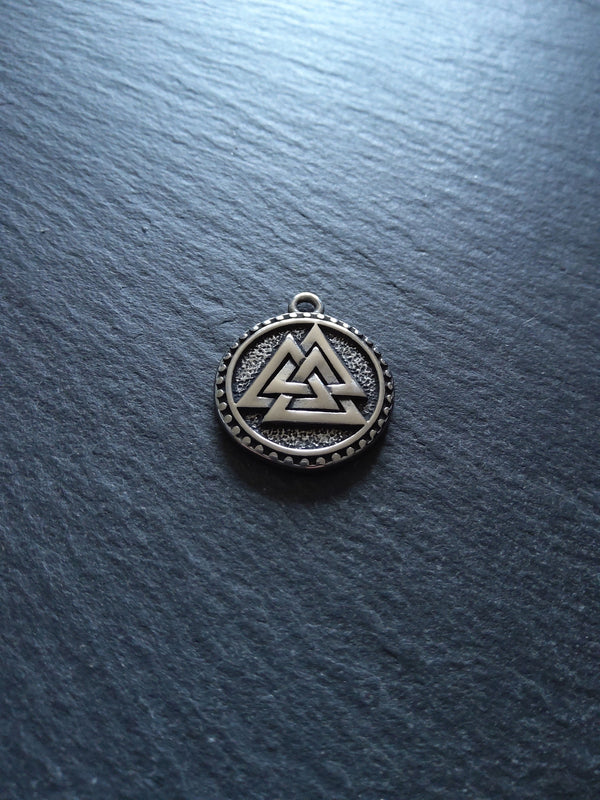 Round Norse Valknut Symbol Pendant Odin's Knot Stainless Steel 25x21x3mm