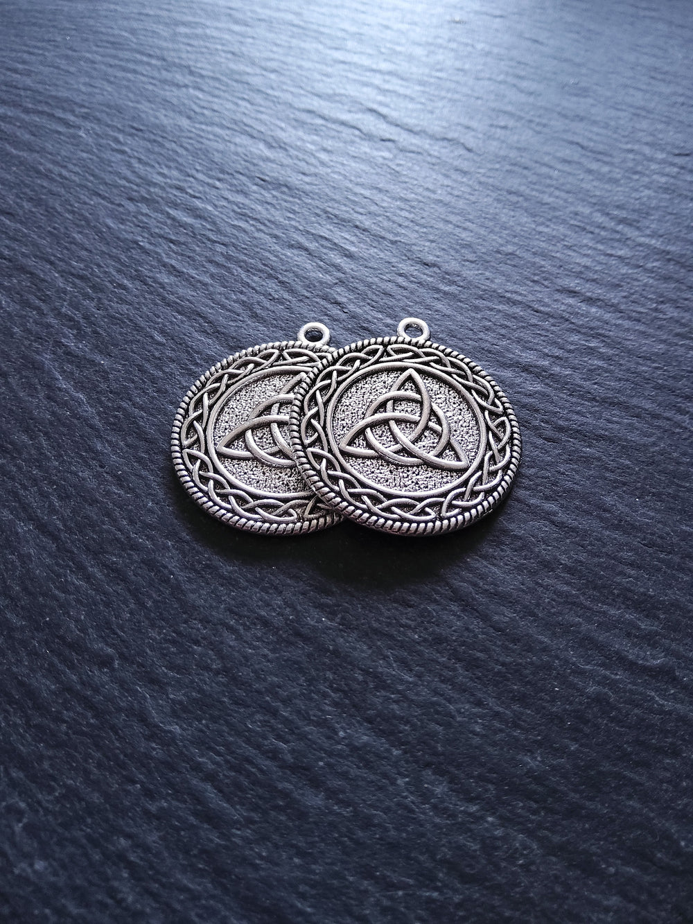 4 or 20 Round Celtic Style Triquetra Charms Antique Silver Tone Double Sided 32x28mm
