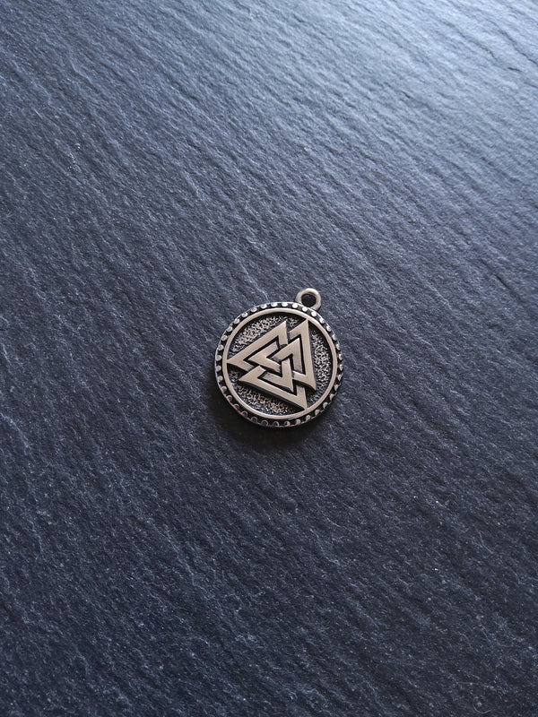 Round Norse Valknut Symbol Pendant Odin's Knot Stainless Steel 25x21x3mm