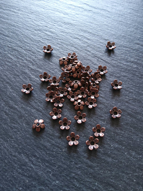 100 or 400 Flower Bead Caps 6mm Antique Copper Tone Alloy. Hole: 1mm