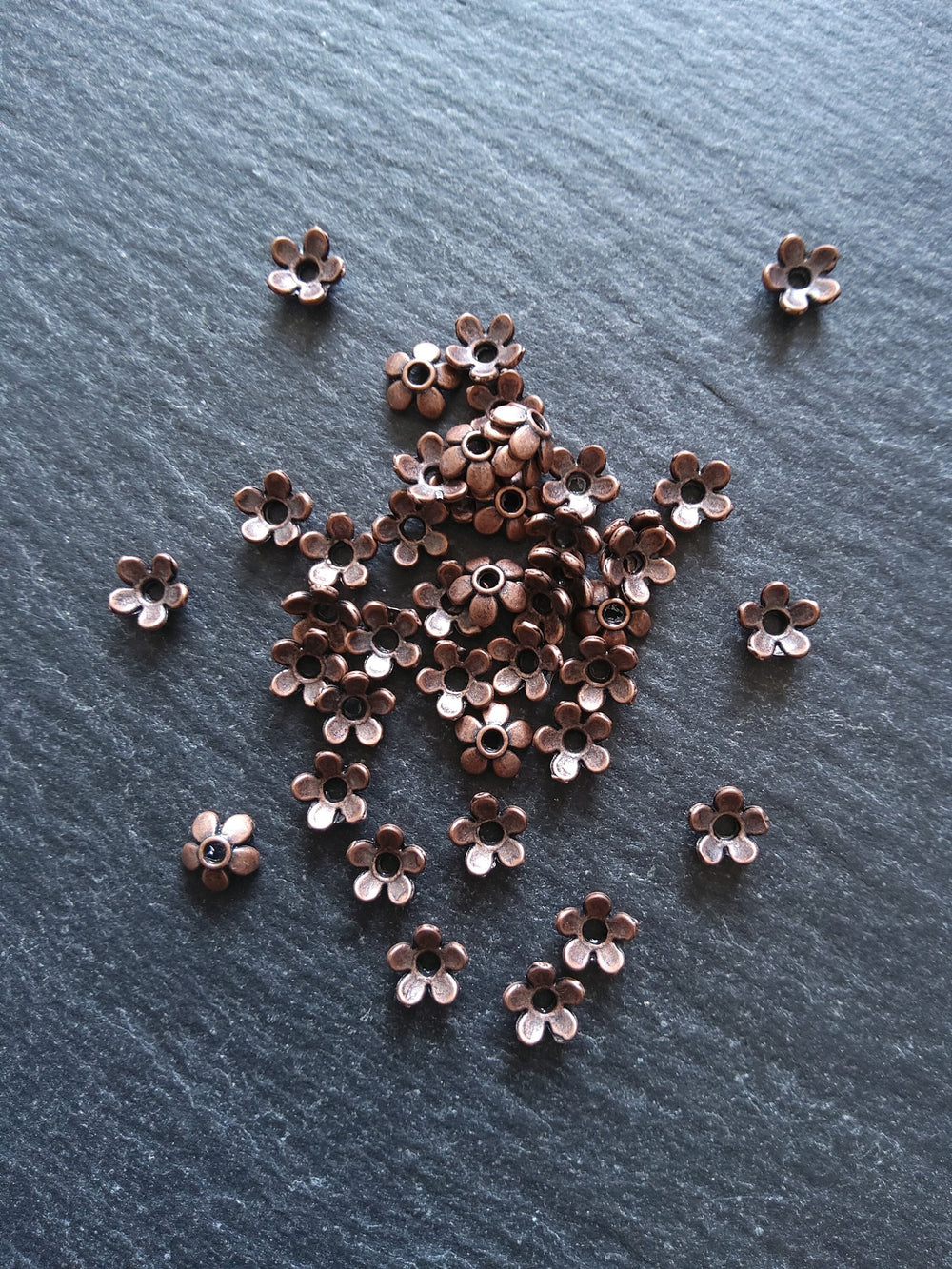 100 or 400 Flower Bead Caps 6mm Antique Copper Tone Alloy. Hole: 1mm
