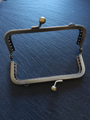 Antique Bronze 10.5cm Patterned Frame for Purse Making Metal Kiss Clasp Rectangle