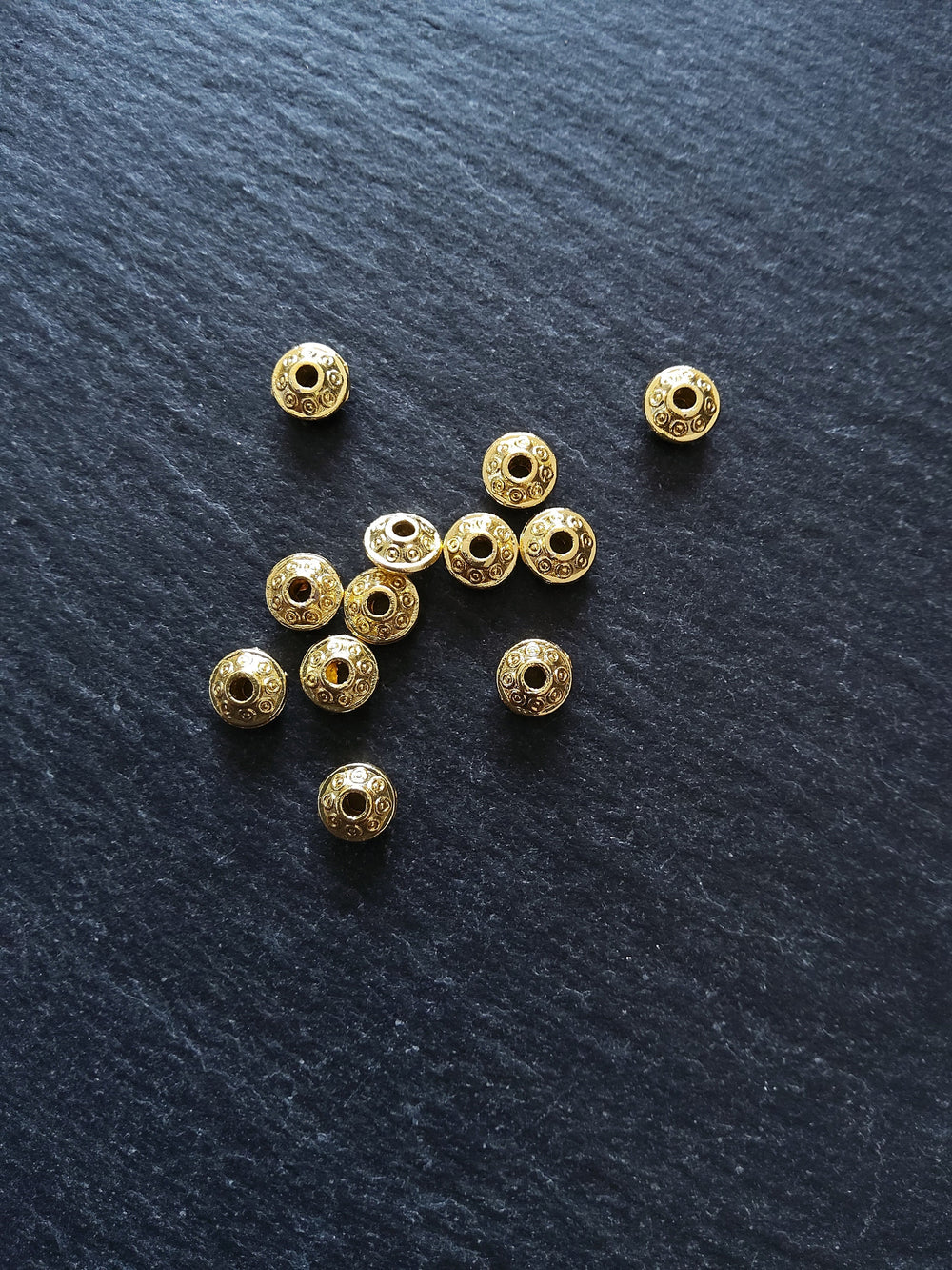 8 or 40 Genuine 18K Gold Plated 6.5mm Flying Saucer Shaped Alloy Spacer Beads. Hole: 1.5mm
