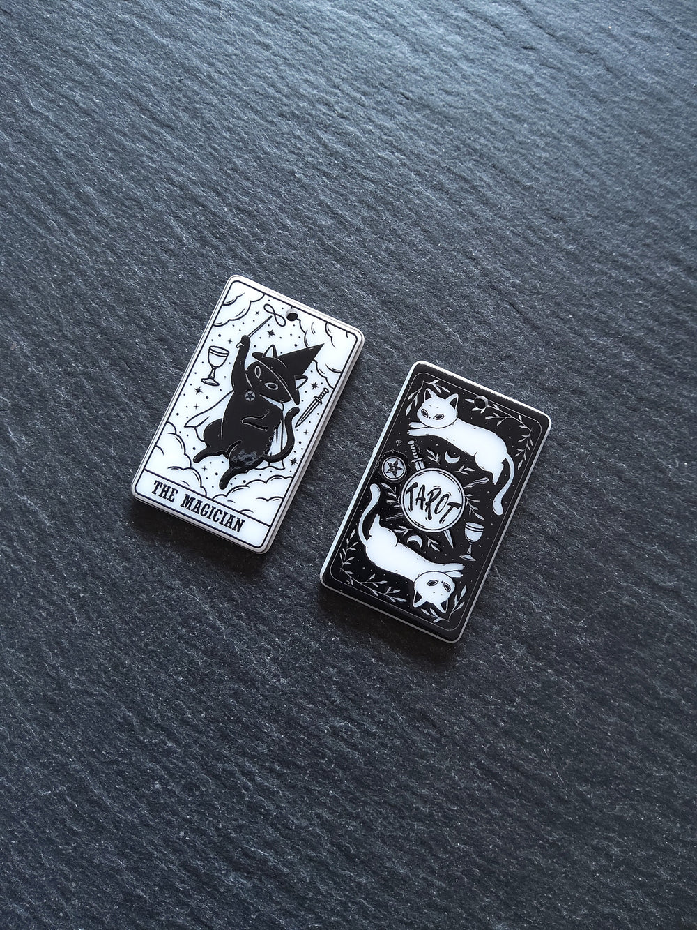 2 or 10 The Magician Cat Tarot Card Charms White & Black Resin 38x23mm