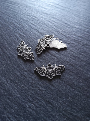 4 or 20 Flying Vampire Bat Charms Antique Silver Alloy & Black Enamel 26x14mm