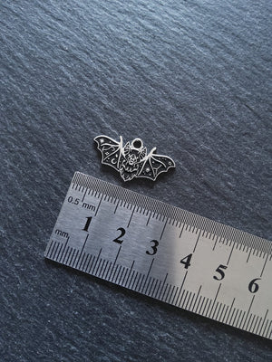 4 or 20 Flying Vampire Bat Charms Antique Silver Alloy & Black Enamel 26x14mm