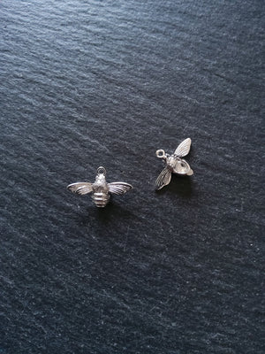 Lovely Little Real Platinum Plated Bee Charms 11x17x4mm Nickel FREE