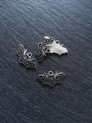 4 or 20 Flying Vampire Bat Charms Antique Silver Alloy & Black Enamel 26x14mm
