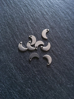 10 or 50 Stainless Steel Crescent Moon Charms 10x7x1mm
