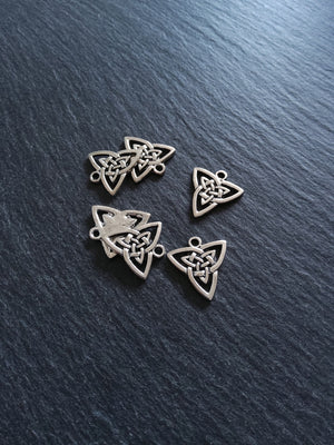 8 or 40 Celtic Knot Triangular Charms Antique Silver Tone 20x19mm
