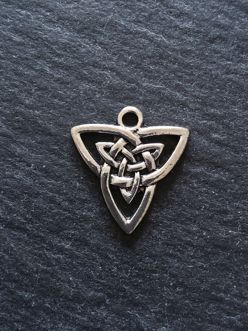 8 or 40 Celtic Knot Triangular Charms Antique Silver Tone 20x19mm