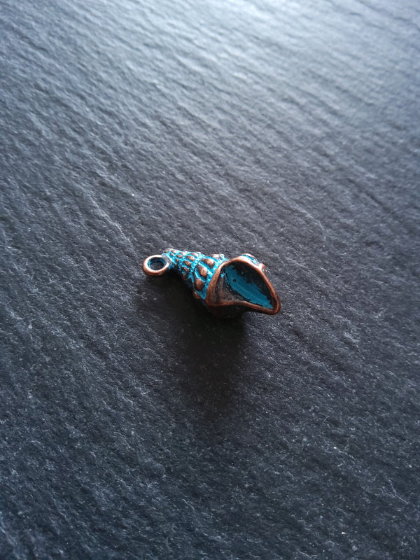 4 or 20 Antique Copper Shell Charms with Blue Patina 21x10mm
