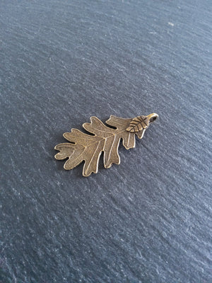 4 or 20 Large Oak Leaf Pendants Antique Bronze Tone 48x26mm