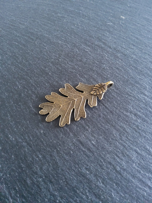 4 or 20 Large Oak Leaf Pendants Antique Bronze Tone 48x26mm