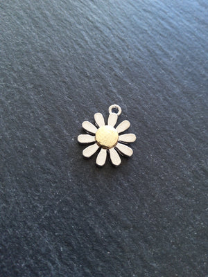 2 or 10 Daisy Flower Charms Silver & Gold 18x15mm