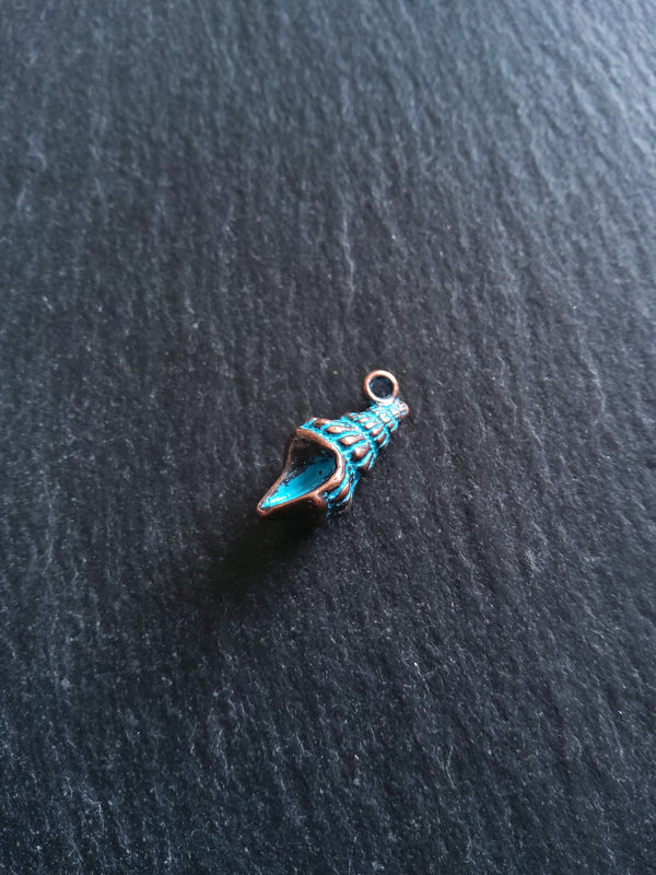 4 or 20 Antique Copper Shell Charms with Blue Patina 21x10mm