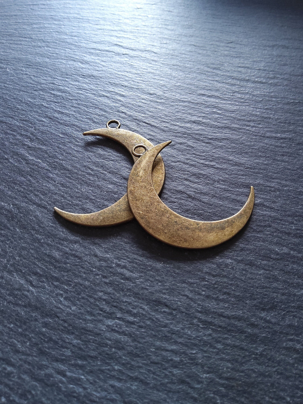 2 or 10 Antique Bronze Tone Crescent Moon Pendants 43x32x2mm - ContentedCatz