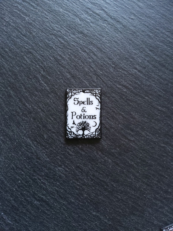 2 or 10 Spells & Potions Charms White and Black Acrylic 36x26x2.2mm