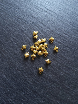20 or 100 Tiny Heart Charms Gold Plated 9x6x3mm