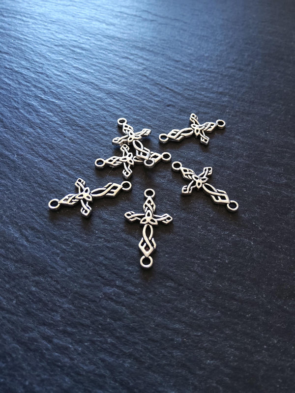 20 or 100 Celtic Knot Cross Connector Charms Antique Silver Tone Alloy 22x13mm