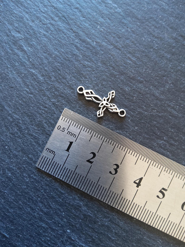 20 or 100 Celtic Knot Cross Connector Charms Antique Silver Tone Alloy 22x13mm