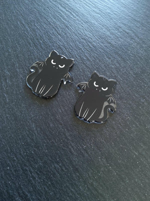 2 or 10 Winged Black Cat Charms White & Black Resin 37x33mm