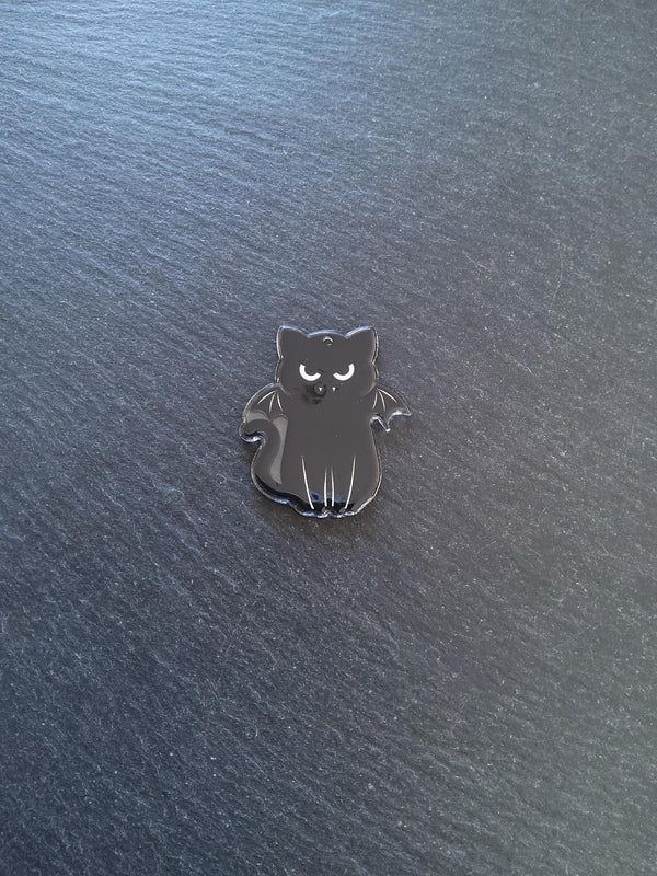 2 or 10 Winged Black Cat Charms White & Black Resin 37x33mm