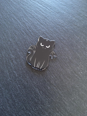 2 or 10 Winged Black Cat Charms White & Black Resin 37x33mm