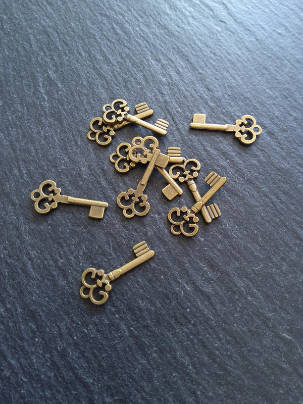 20 or 100 Antique Bronze Tone Key Charms 22x10x1.5mm