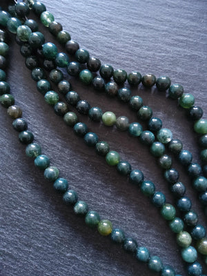 8.5mm Dark Green Moss Agate Natural Undyed Round Gemstone Beads. Full 15.7 inch Strand. Hole: 1mm