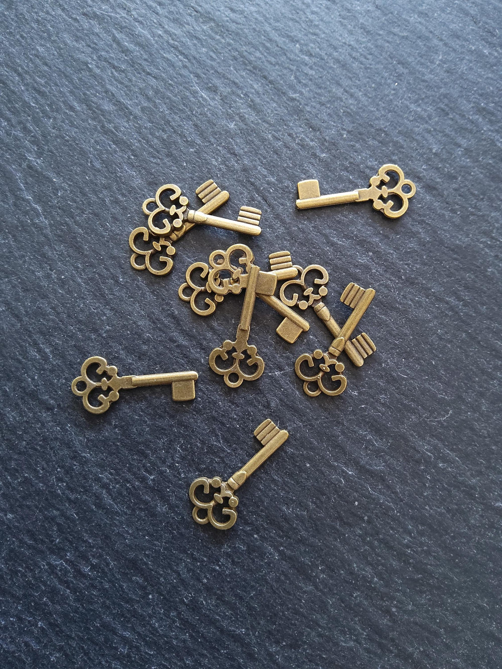 20 or 100 Antique Bronze Tone Key Charms 22x10x1.5mm