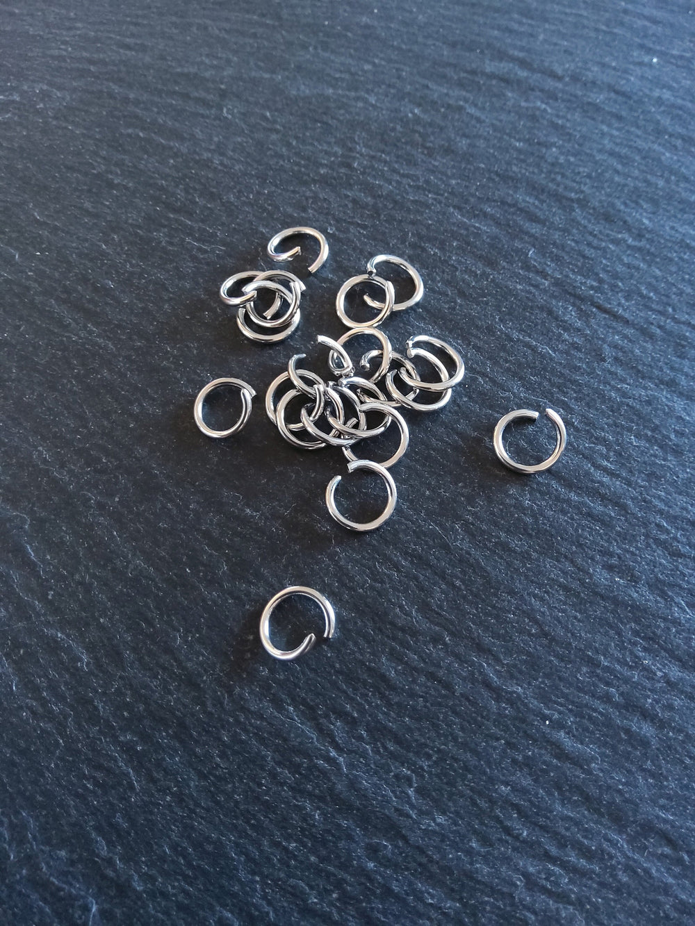 100 or 500 Stainless Steel 6mm Jump Rings Opened Strong 0.8mm (20 gauge) - ContentedCatz